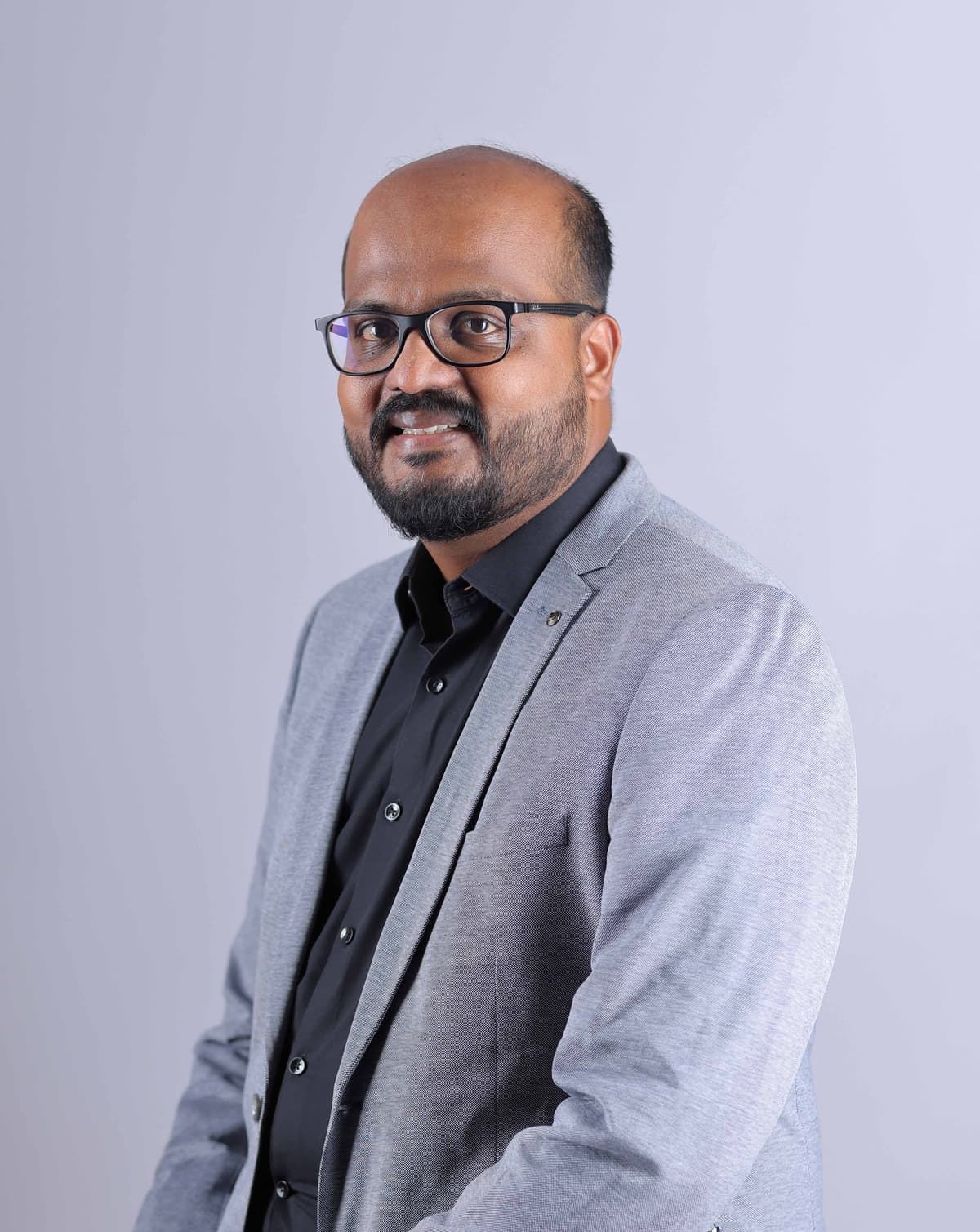 Prof. Dr. S.I. Joephin Soundar - Best Implantologist and Digital Dentist in Nagercoil